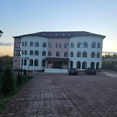 Crasmontana Konak Hotel Dragoiesti Exterior photo